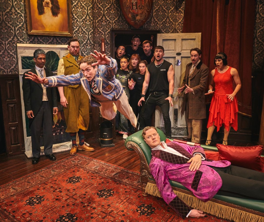 The Play That Goes Wrong New Cast