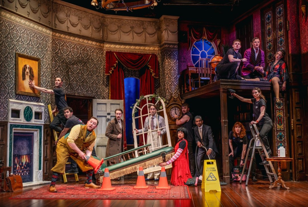 The Play That Goes Wrong New Cast