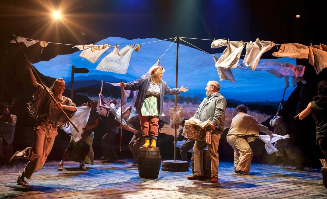 Theatre Images: Unlikley Pilgrimage of Harold Fry