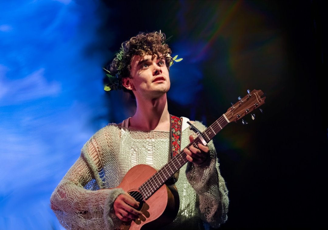 Theatre Images: Unlikley Pilgrimage of Harold Fry