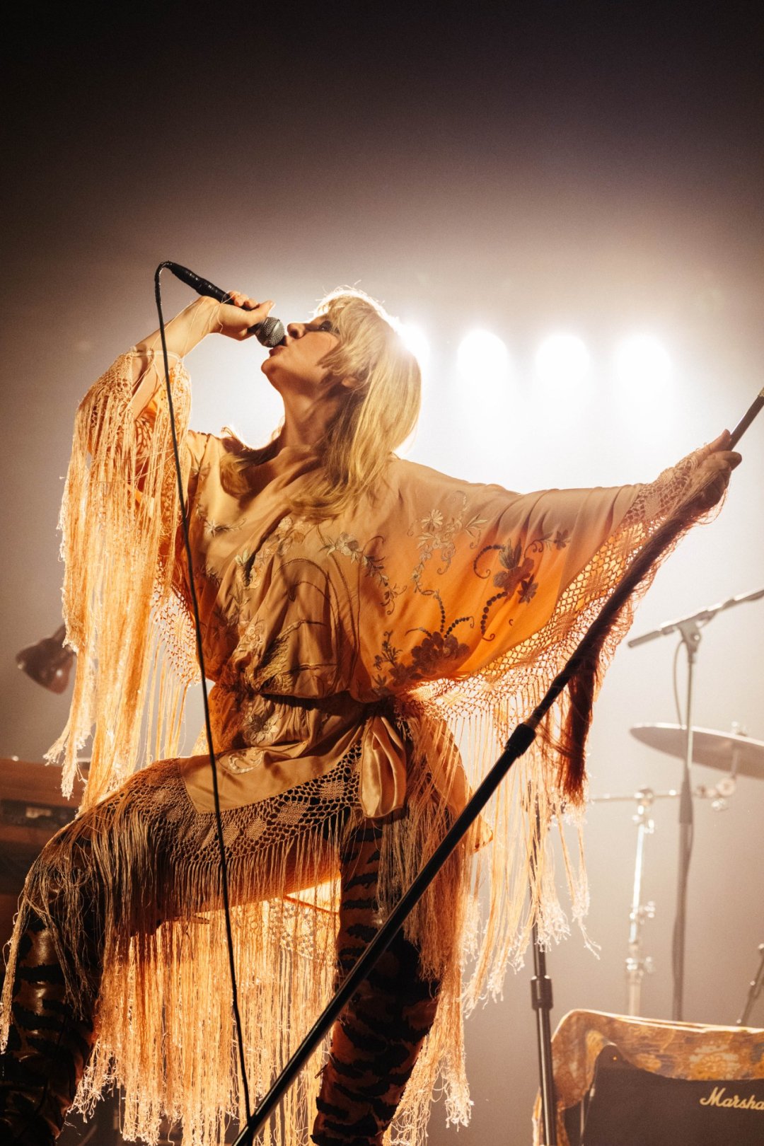 TEETH-N-SMILES.-Rebecca-Lucy-Taylor-Maggie.-Photo-by-Helen-Murray